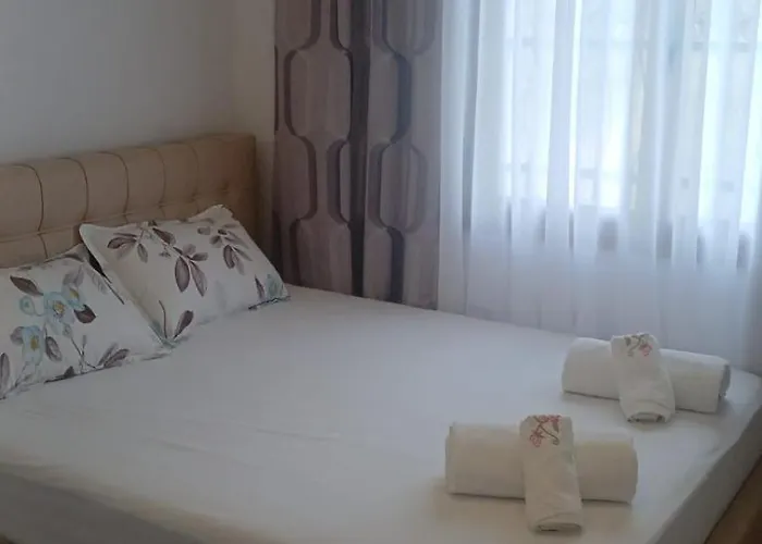 Zeni Zoto, Private Featuring Panoramic Views From Terrace And Balcony 招待所 3*