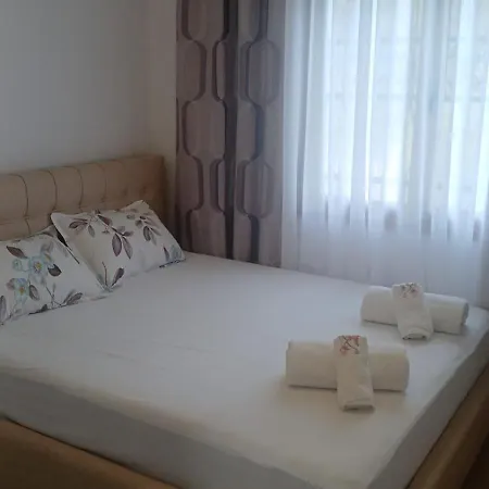 Zeni Zoto, Private Featuring Panoramic Views From Terrace And Balcony 게스트하우스 3*